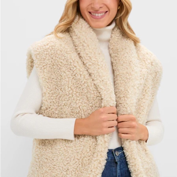 Hyacinth House Jackets & Blazers - Oversized Aspen Sherpa Vest
Cream XS